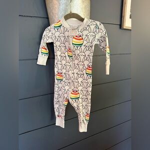 Hanna Andersson One piece Pajama Easter Bunny Print 6-12 months